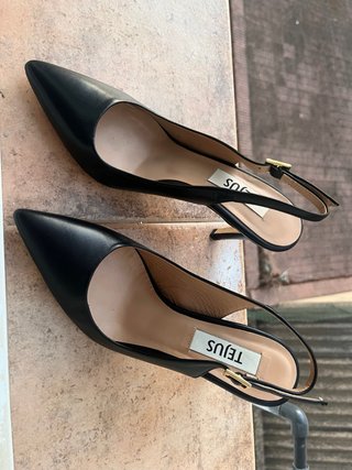 Zapatos de tacón Tejus de piel negros-sin usar!
