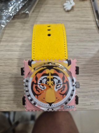 Reloj Stamps Diseño Tigre Amarillo