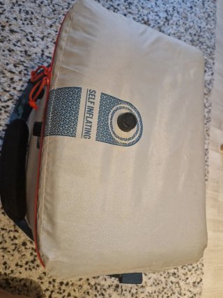 Nevera portátil autoinchable Quechua 26L