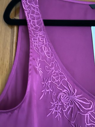 Top H&M Morado Bordado Talla 40