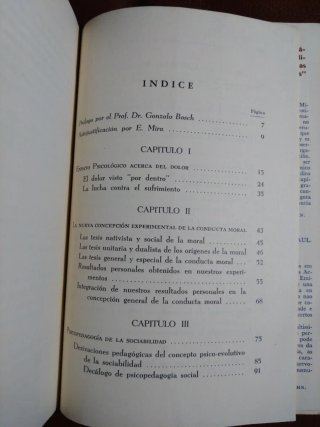 LIBROS DE TEMÁTICA MÉDICA - E 4