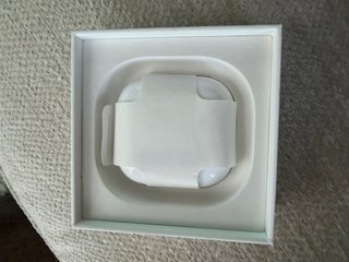 Airpods 4