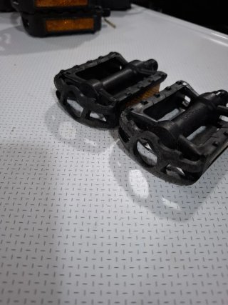 Pedales de bicicleta infantiles