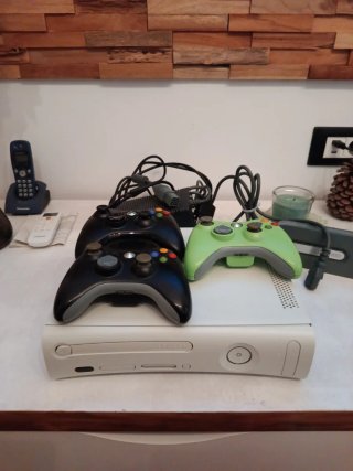 Xbox 360 Arcade + 3 Mandos (Fallo lector)