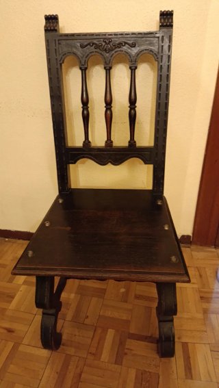 Silla Castellana Antigua Madera Oscura