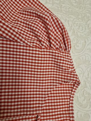 Blusa Vichy cuadros rojos y blancos