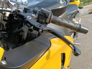 Honda CBR 1000 RR Sportbike Amarilla y Negra