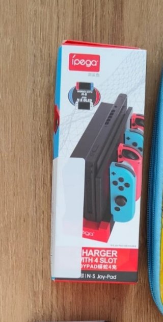 Cargador Ipega 4 Slots Joy-Pad N-S