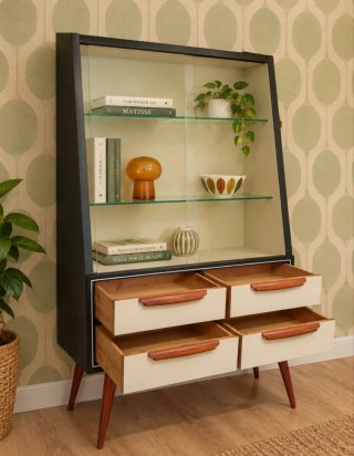 VITRINA MID CENTURY.