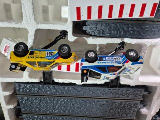 Scalextric SCX TT Africa Peugeot 405