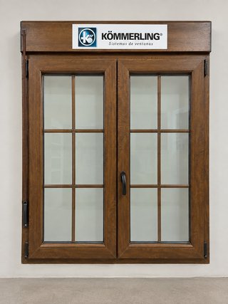 Ventana Kömmerling Madera con Persiana