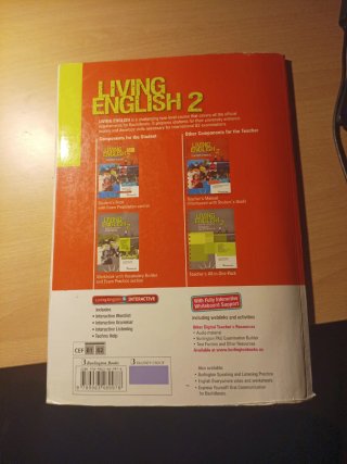 Living English 2 Bachillerato. Student's book