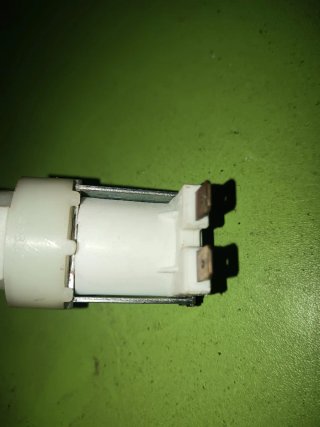 Electroválvula entrada agua lavavajillas Beko