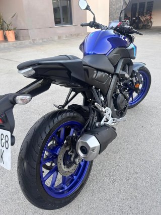 Yamaha MT-125 Azul y Negra