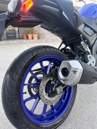 Yamaha MT-125 Azul y Negra