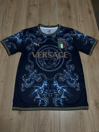 Camiseta Puma Italia Versace Negra y Azul