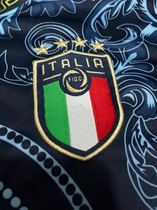 Camiseta Puma Italia Versace Negra y Azul