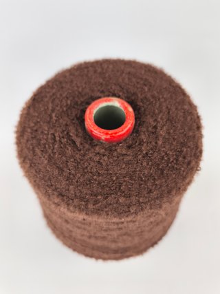 Cono lana bouclé / rizada marrón chocolate