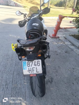 KTM 990 smt Adventure Negra y Blanca