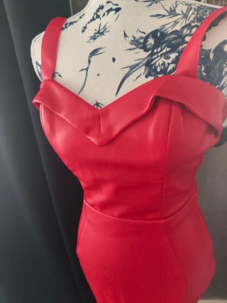 Vestido Deadly Dames Micheline Pitt Rojo