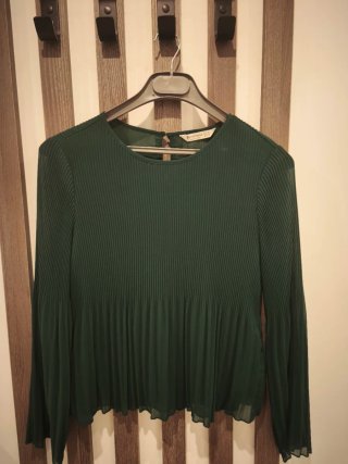Blusa Stradivarius verde talla m