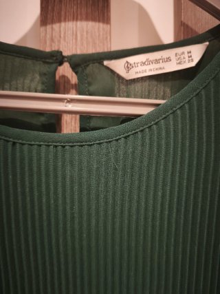 Blusa Stradivarius verde talla m
