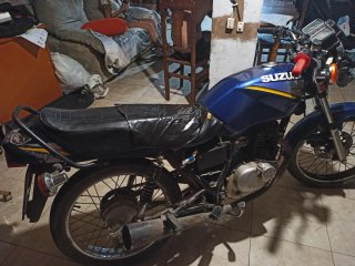Suzuki GS 125 cc Moto Naked