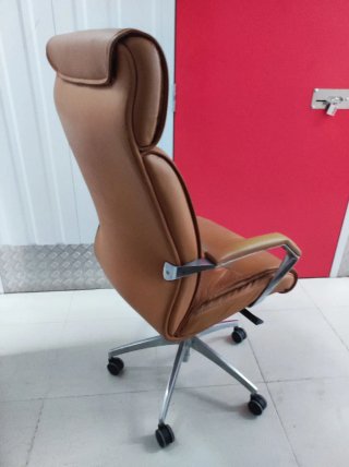 Silla de ruedas de piel para oficina