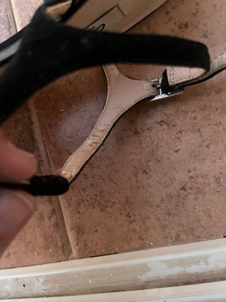 Sandalias Clarks de ante Negras con Joyas