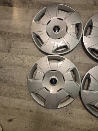 Tapacubos Ford Transit 2018-2026 16 inch