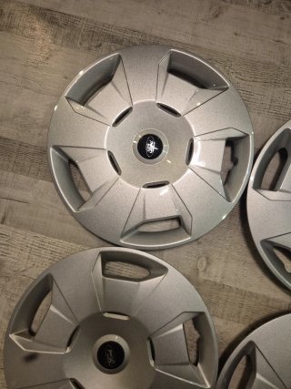 Tapacubos Ford Transit 2018-2026 16 inch