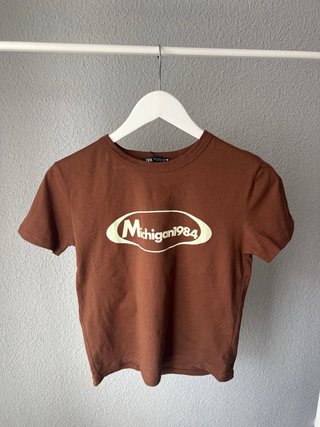Camiseta Zara Michigan 1984 Marrón Talla S