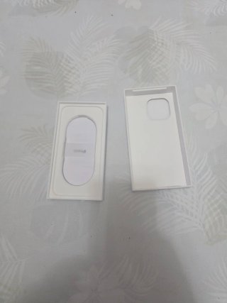 Caja vacía iPhone 16 Pro Max