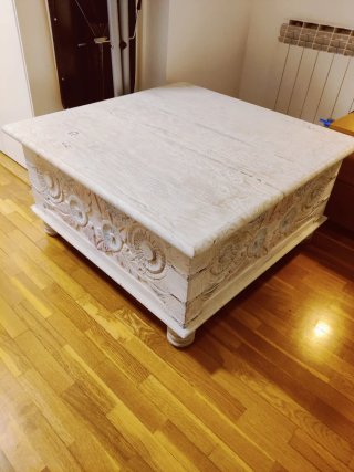 Mesa centro baúl madera tallada