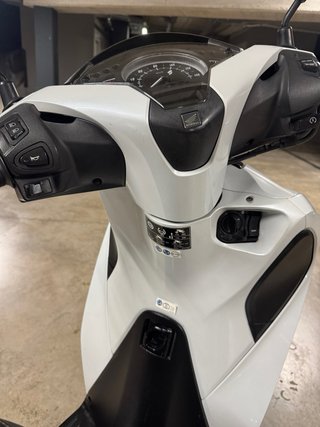 Honda SH125i Blanca