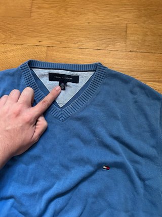 Jersey Tommy Hilfiger Cuello V Azul Talla S