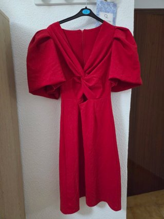 Vestido fiesta rojo manga abullonada