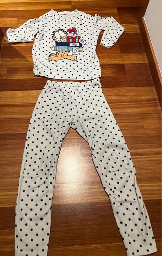 Pijama polar Garfield talla XS