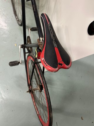 Bicicleta Carretera/Urbana Negra Ruedas Rojas