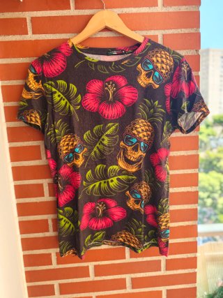Camiseta Estampado Tropical Calaveras Talla M