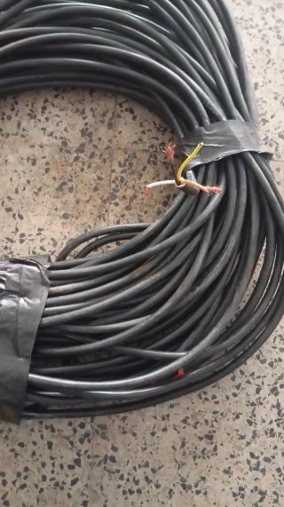 Cable eléctrico negro 94 metros