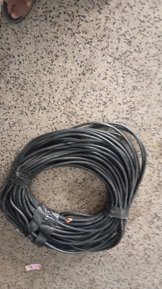Cable eléctrico negro 94 metros