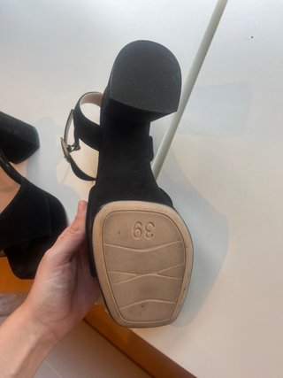 Zapatos de tacón negros con plataforma
