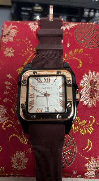 Reloj Marrón y Dorado
