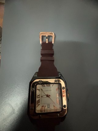 Reloj Marrón y Dorado