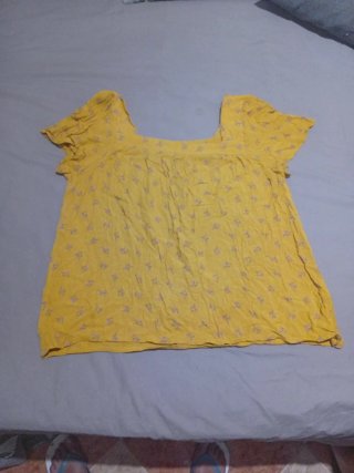 Blusa Amarilla Estampada Talla L