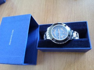 Reloj Swarovski Negro y Plateado original