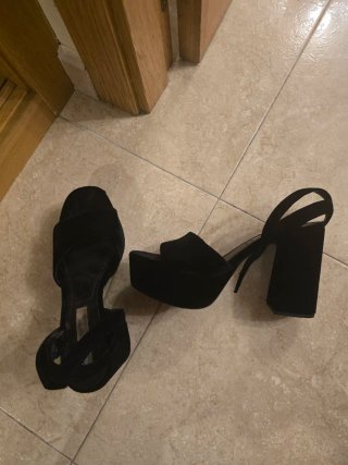 Zapatos de tacón negros
