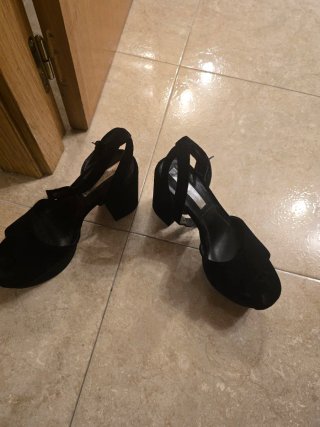 Zapatos de tacón negros