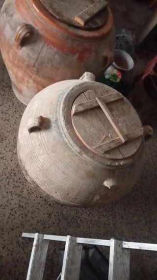 Tinajas de barro antiguas altora una75 y otra 70